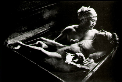 Tomoko Uemura in Her Bath (W. EugÃ¨ne Smith) 1972