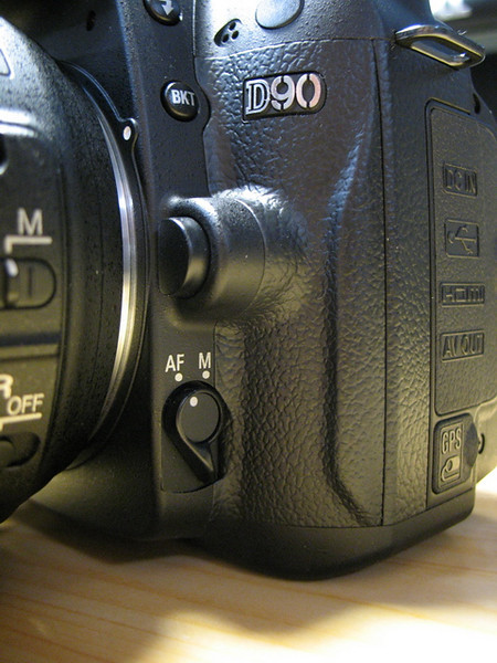 Nikon D90, les détails arrivent